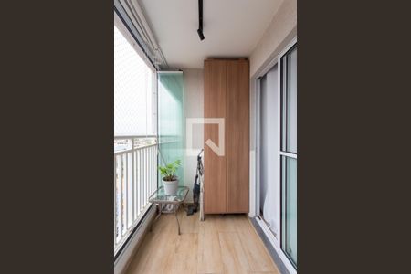 Varanda da Sala de apartamento para alugar com 2 quartos, 50m² em Jardim das Oliveiras, São Paulo