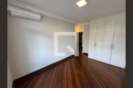 Casa à venda com 4 quartos, 437m² em Alphaville Residencial Um, Barueri