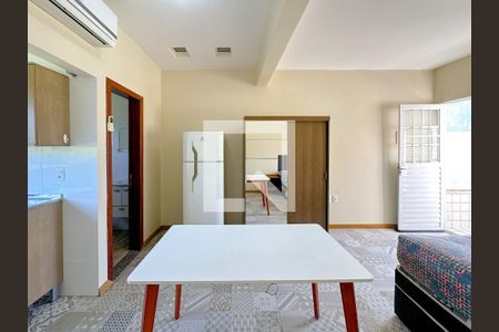 Sala/Quarto de kitnet/studio para alugar com 1 quarto, 25m² em São João do Rio Vermelho, Florianópolis