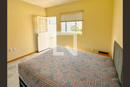 Quarto  de kitnet/studio para alugar com 1 quarto, 25m² em São João do Rio Vermelho, Florianópolis