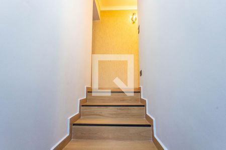 Escada  de casa à venda com 3 quartos, 152m² em Centro, Diadema