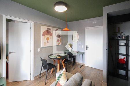 Sala/Cozinha de apartamento para alugar com 1 quarto, 40m² em Vila Paulicéia, São Paulo