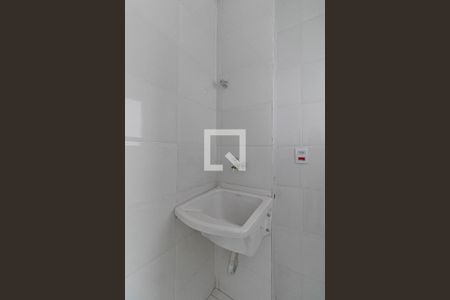 Sala/Cozinha/Área de Serviço  de apartamento à venda com 2 quartos, 42m² em Vila Talarico, São Paulo