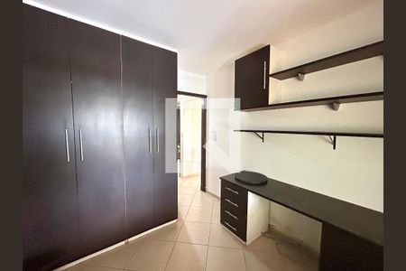 Quarto 1  de casa à venda com 3 quartos, 175m² em Vila Galvão, Guarulhos