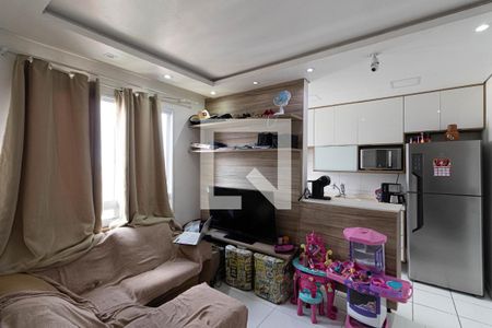 Sala/Cozinha/Área de Serviço  de apartamento para alugar com 2 quartos, 48m² em Vila Carmosina, São Paulo