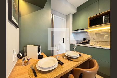 Sala/Cozinha de apartamento para alugar com 1 quarto, 26m² em Vila Nova Conceição, São Paulo