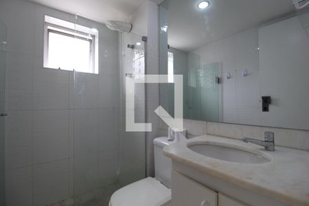 Banheiro de apartamento para alugar com 1 quarto, 62m² em Chácara Itaim, São Paulo