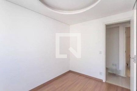 Quarto 2 de apartamento para alugar com 3 quartos, 68m² em Vila Ipiranga, Porto Alegre