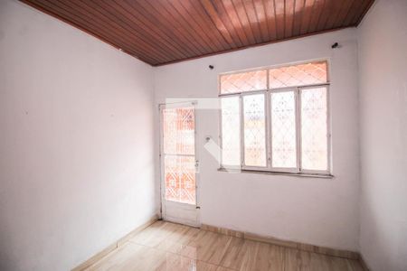 Sala de casa para alugar com 2 quartos, 93m² em Cabuís, Nilópolis