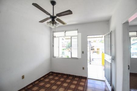 Sala de apartamento para alugar com 2 quartos, 84m² em Comendador Soares, Nova Iguaçu