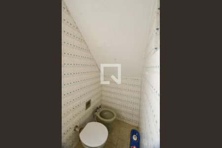 Banheiro de casa para alugar com 3 quartos, 360m² em São Cristóvão, Belo Horizonte