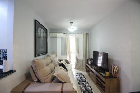 Sala de apartamento para alugar com 2 quartos, 65m² em Taquara, Rio de Janeiro