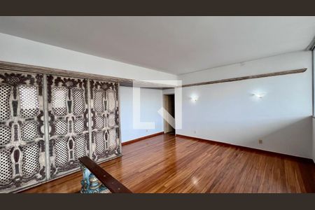 sala  de apartamento à venda com 4 quartos, 180m² em Funcionários, Belo Horizonte