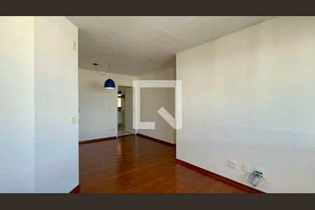 Sala de apartamento para alugar com 3 quartos, 84m² em Pinheiros, São Paulo