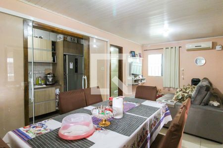 Casa 1 - Sala de casa à venda com 4 quartos, 211m² em Olaria, Canoas