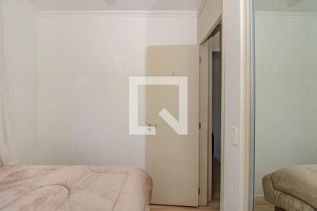 Quarto 1 de apartamento para alugar com 3 quartos, 67m² em Humaitá, Porto Alegre