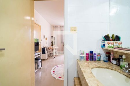 Banheiro de kitnet/studio à venda com 1 quarto, 35m² em República, São Paulo