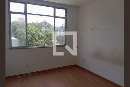 Sala de apartamento para alugar com 2 quartos, 84m² em Olaria, Rio de Janeiro