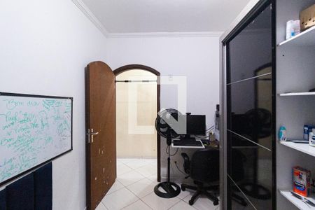 Quarto 1 de casa para alugar com 3 quartos, 225m² em Chácara Adriana Aparecida, Carapicuíba