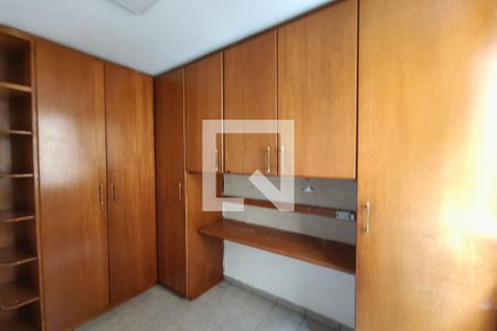 Quarto 1 de apartamento para alugar com 2 quartos, 43m² em Vila Pompéia, Campinas