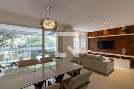 Sala de TV de apartamento para alugar com 2 quartos, 100m² em Vila Olímpia, São Paulo