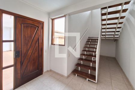 Sala de casa para alugar com 3 quartos, 160m² em Jardim dos Oliveiras, Campinas