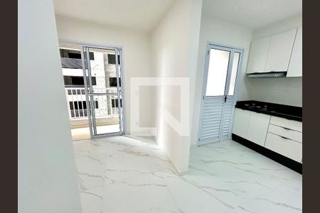 Sala de apartamento para alugar com 2 quartos, 44m² em Picanço, Guarulhos