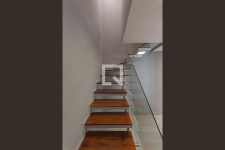 Escada da Sala de apartamento à venda com 3 quartos, 123m² em Jardim Anton Von Zuben, Campinas