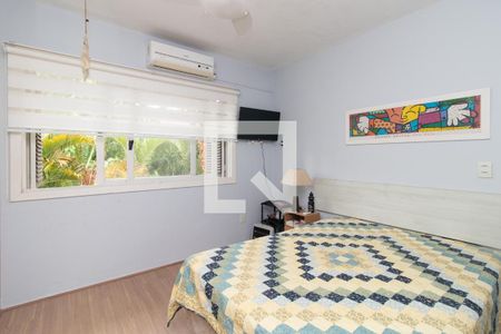 Quarto 2 de casa de condomínio para alugar com 4 quartos, 311m² em Pedra Redonda, Porto Alegre