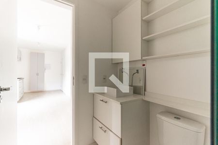 Banheiro de kitnet/studio para alugar com 1 quarto, 26m² em Vila Buarque, São Paulo
