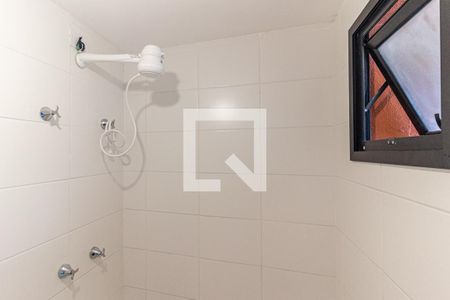 Banheiro de kitnet/studio para alugar com 1 quarto, 26m² em Vila Buarque, São Paulo