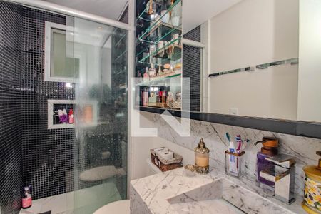 Banheiro da Suíte de apartamento à venda com 2 quartos, 99m² em Petrópolis, Porto Alegre