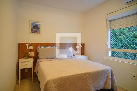 Quarto suíte  de apartamento à venda com 3 quartos, 90m² em Petrópolis, Porto Alegre