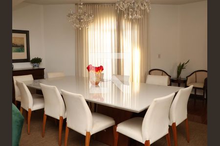 Mesa de Jantar de apartamento para alugar com 5 quartos, 350m² em Setor Oeste, Goiânia