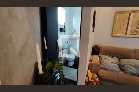 Lavabo de casa para alugar com 3 quartos, 209m² em Vila Monte Serrat, Ferraz de Vasconcelos