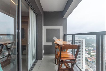 Varanda de kitnet/studio à venda com 1 quarto, 24m² em Santo Amaro, São Paulo