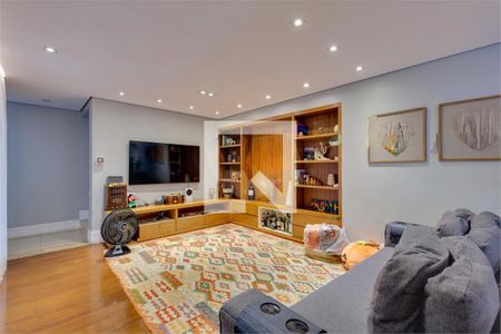 Casa à venda com 4 quartos, 409m² em Jardim Marajoara, São Paulo