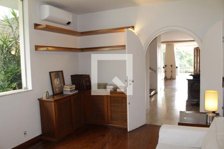 Casa à venda com 3 quartos, 333m² em Pompeia, São Paulo