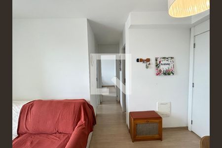 Corredor de apartamento para alugar com 2 quartos, 52m² em Marechal Hermes, Rio de Janeiro