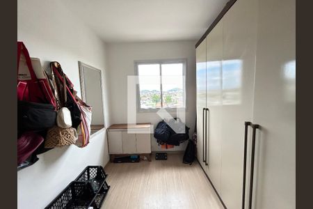Quarto de apartamento para alugar com 2 quartos, 52m² em Marechal Hermes, Rio de Janeiro