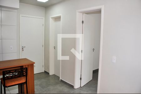 Detalhe - Sala e Sala de Jantar de apartamento para alugar com 2 quartos, 38m² em Jardim Bandeirantes, São Paulo