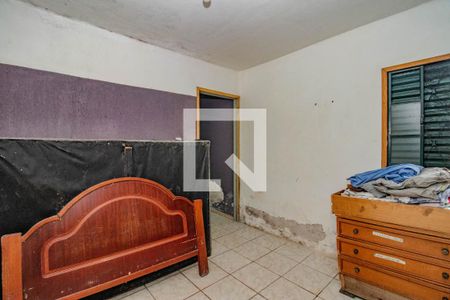 Quarto de casa à venda com 3 quartos, 240m² em Costa E Silva, Porto Alegre