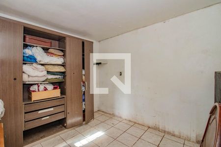 Quarto de casa à venda com 3 quartos, 240m² em Costa E Silva, Porto Alegre