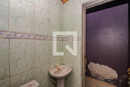 Banheiro de casa à venda com 3 quartos, 240m² em Costa E Silva, Porto Alegre