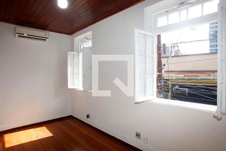 Quarto 1 de casa para alugar com 3 quartos, 120m² em Cidade Baixa, Porto Alegre
