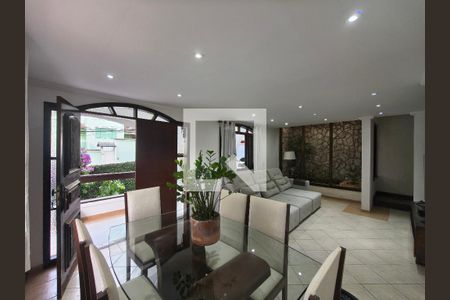 Sala de casa de condomínio à venda com 5 quartos, 270m² em Taquara, Rio de Janeiro