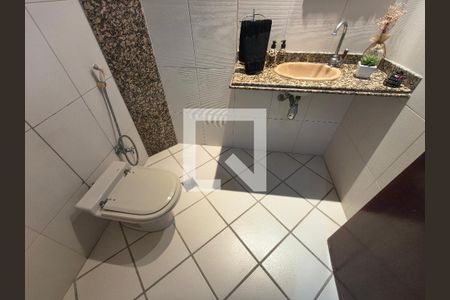 Lavabo de casa de condomínio à venda com 5 quartos, 270m² em Taquara, Rio de Janeiro