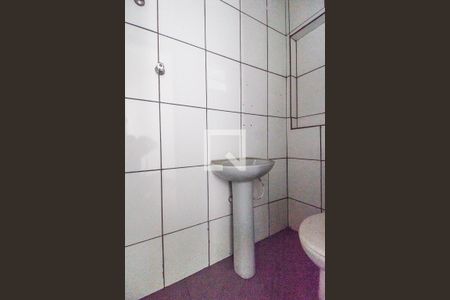 Banheiro de casa para alugar com 2 quartos, 315m² em Vila Silva Ribeiro, Carapicuíba