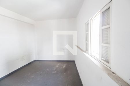 Quarto de casa para alugar com 2 quartos, 315m² em Vila Silva Ribeiro, Carapicuíba