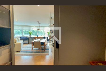 Hall de entrada de apartamento à venda com 3 quartos, 178m² em Jardim Paulistano, São Paulo